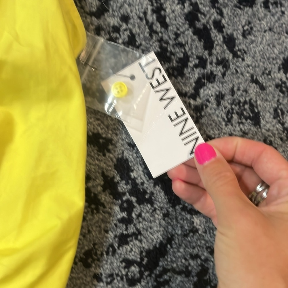 Nine West Bright Yellow Sleeveless Blouse | size small - Picture 2 of 6